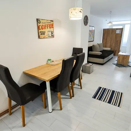 Torus Apartment *